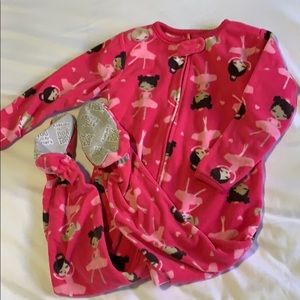 4/$10 Carter’s pink fleece onesie, ballerina print